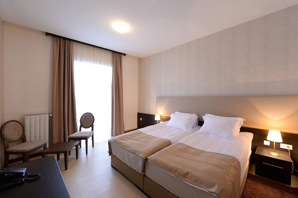 Hotel Majdan Belgrade Exterior photo